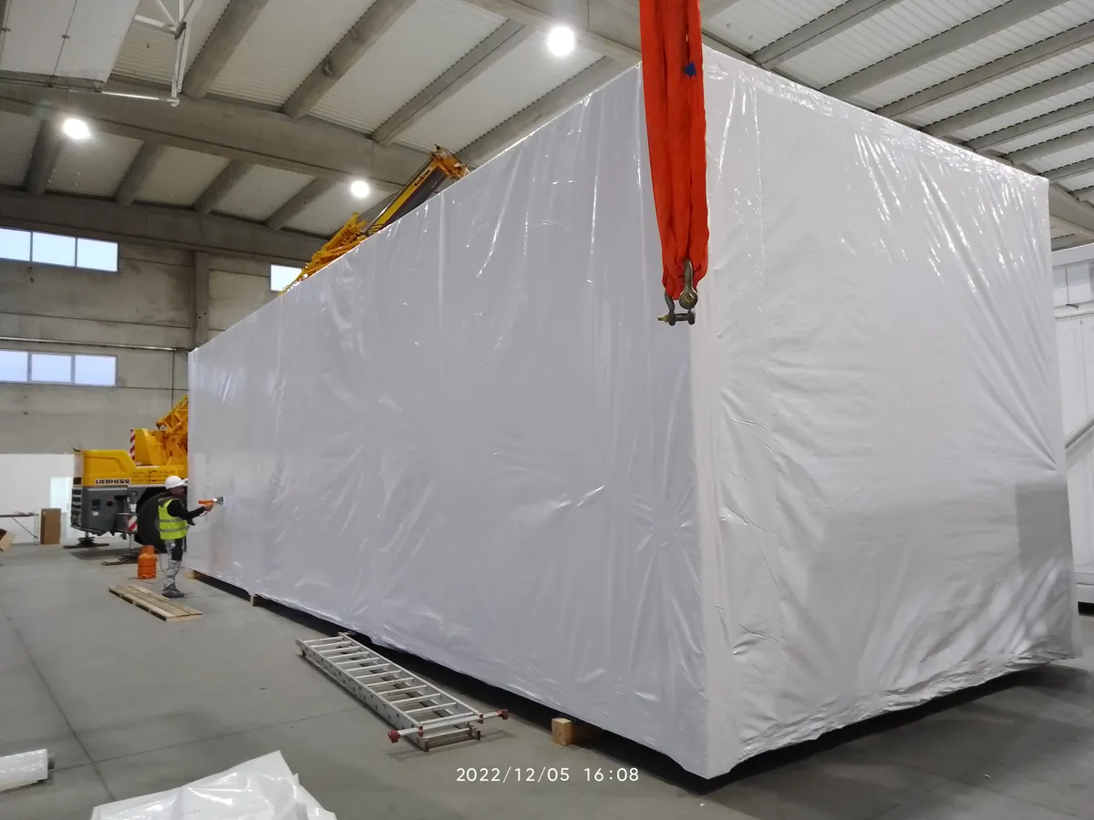 Podizanje shrink-wrap zaštićenog tereta kranom